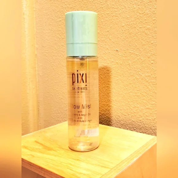 NEW PIXI Glow Mist Spray 2.70 fl. Oz. Facial Spray Skincare - Picture 1 of 8